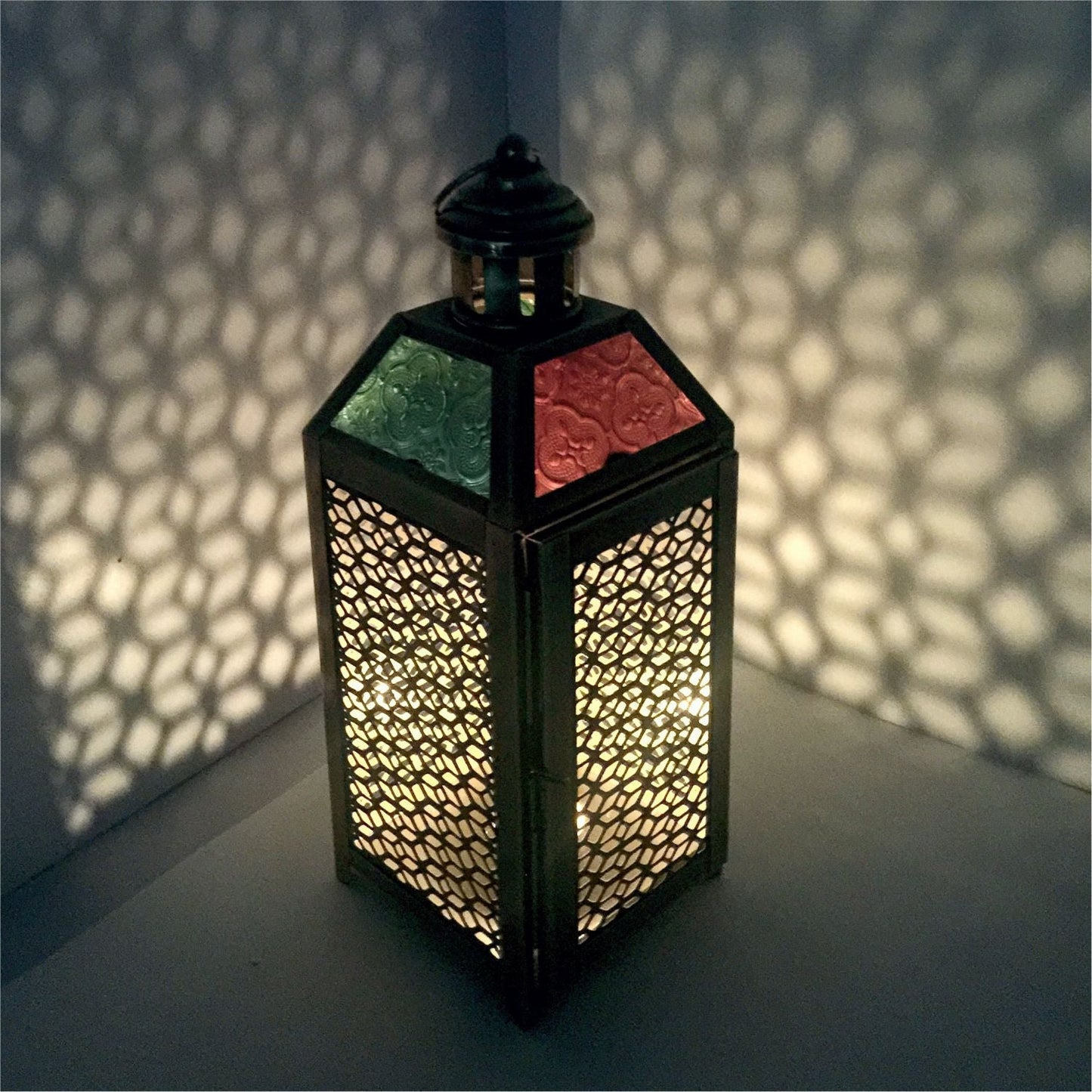 VON CASA Lantern, Diamond Style Cutwork, T-Light Candle Holder Lamp, Gold Finish, Small, Mild Steel