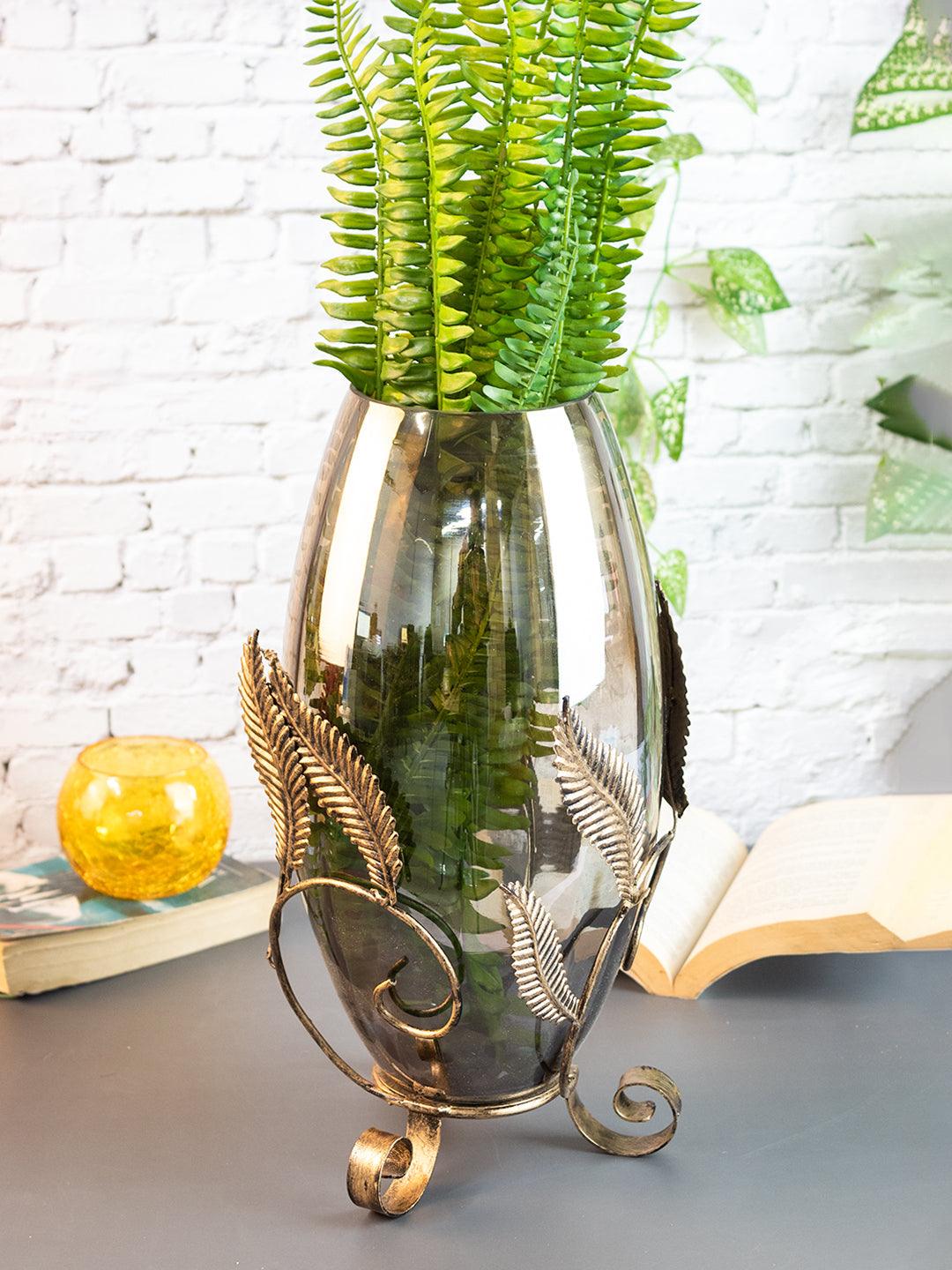 VON CASA Lighing Lustre Vase with Leaf, Diwali Collection, Golden Colour, Iron - VON CASA