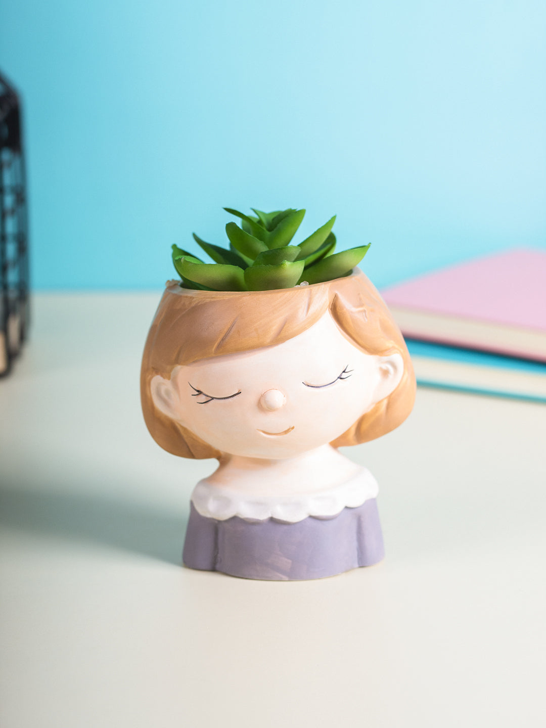 VON CASA Lady Face Artificial Planter Pot With Green Flower