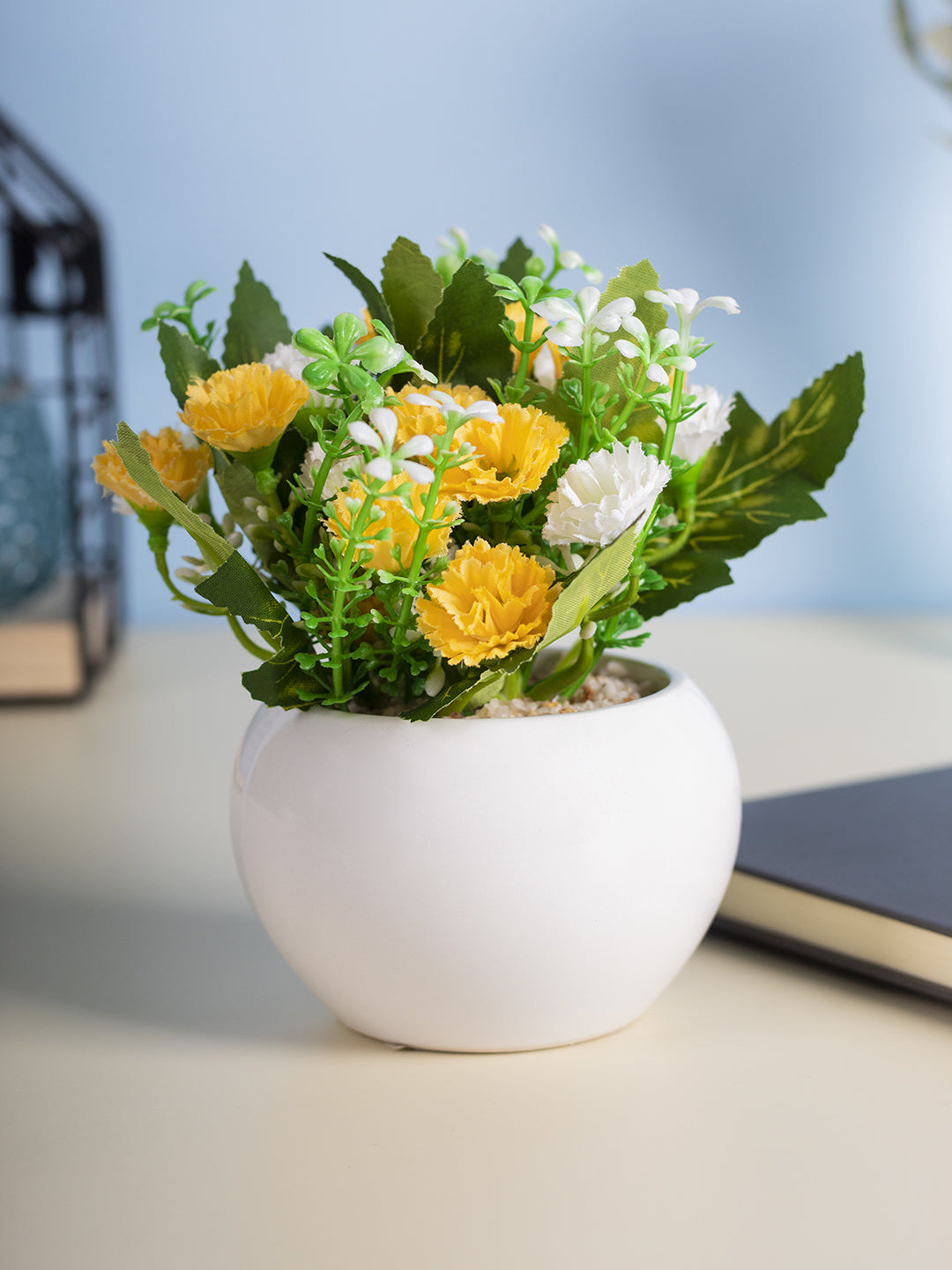 VON CASA Round Plastic Yellow Flower With Pot