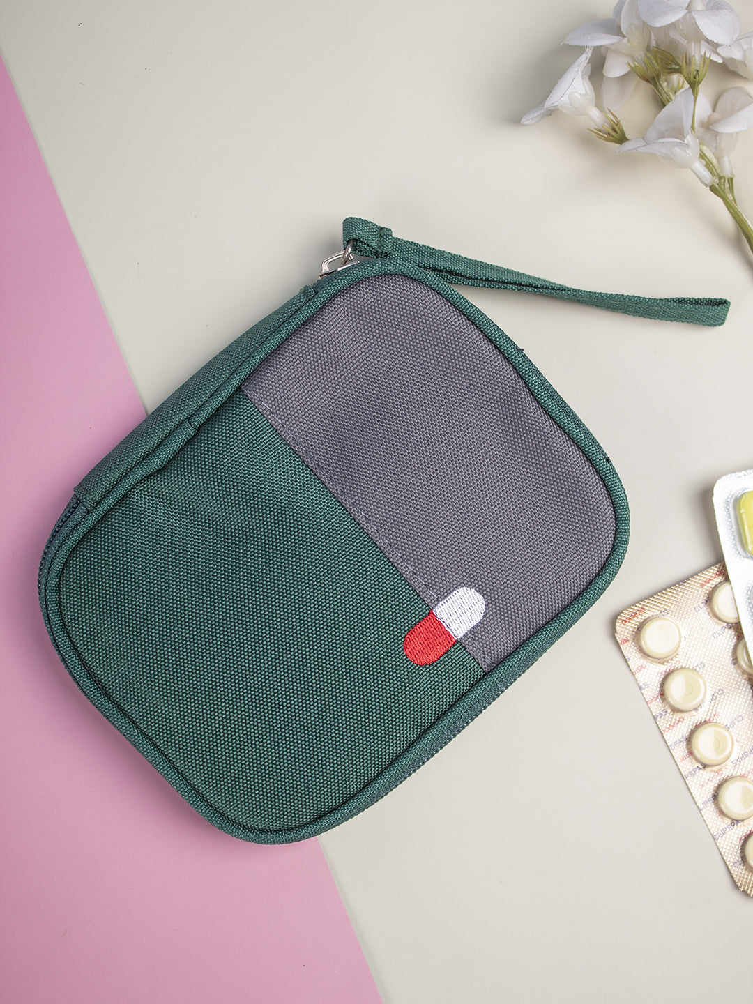 VON CASA Empty First Aid Storage Pouch - Green