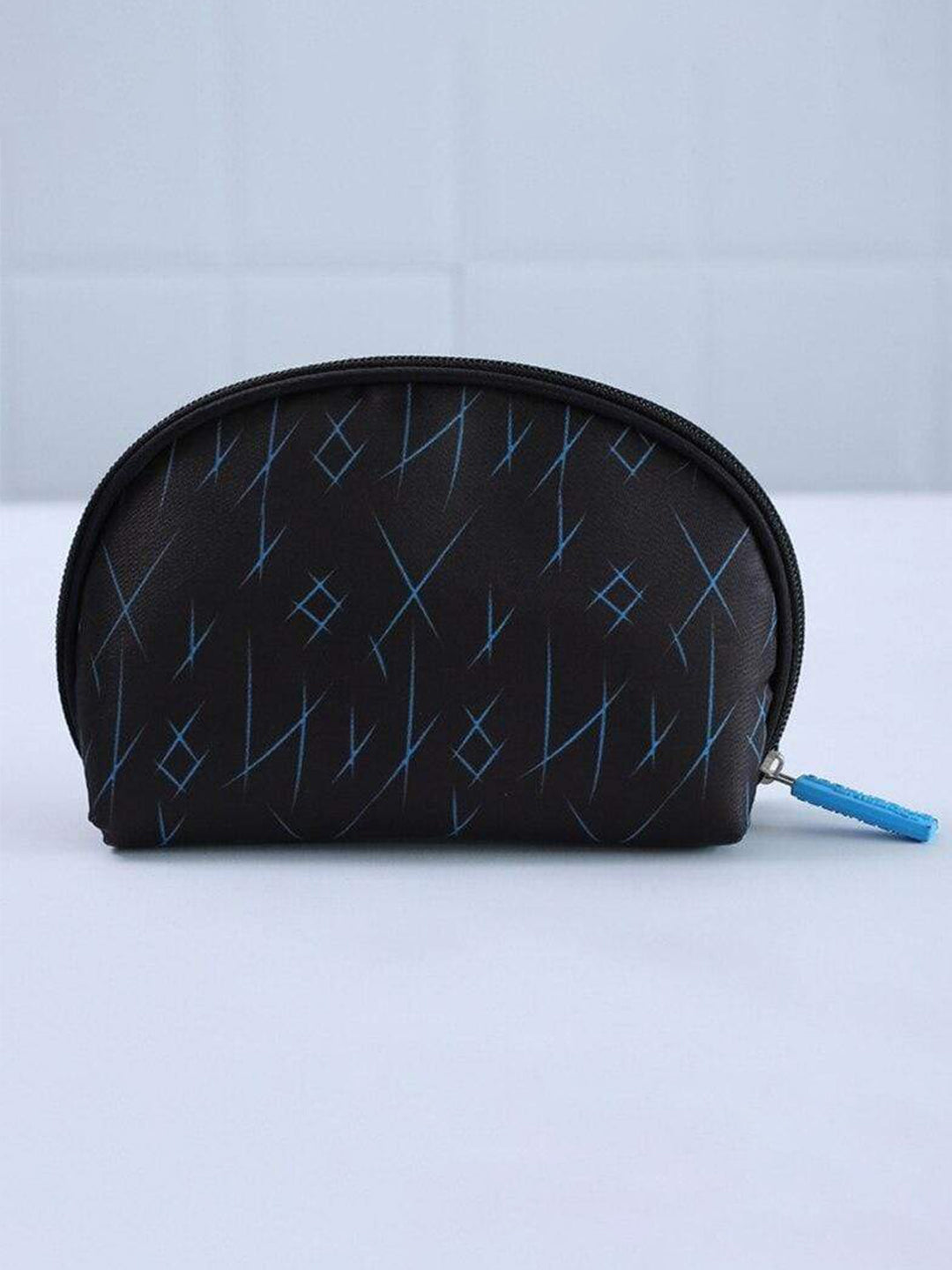 VON CASA Travel Toiletries Pouch - D Shape, Black