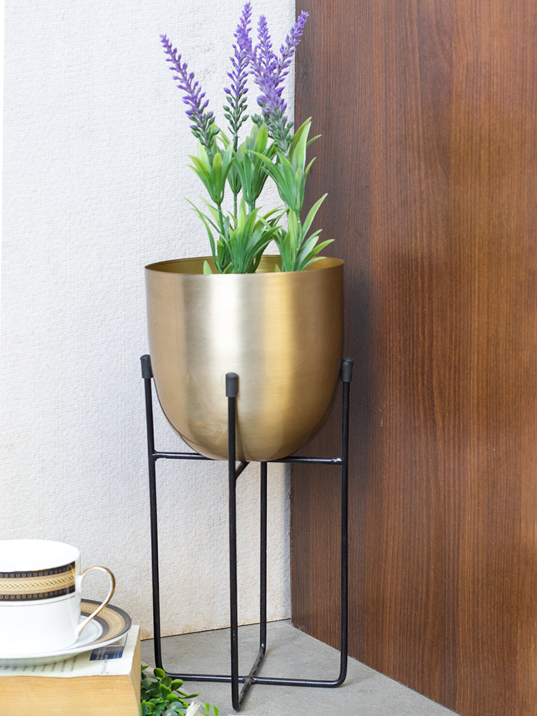 plant pots and stand VON CASA Indoor Table Planter With Stand for Flower Pots, Decorative Lights for Diwali, Candle Light Holder