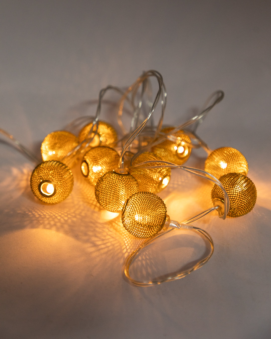 VON CASA LED String Lights, Golden Ball, for Decoration, Battery Operate, Golden, Iron