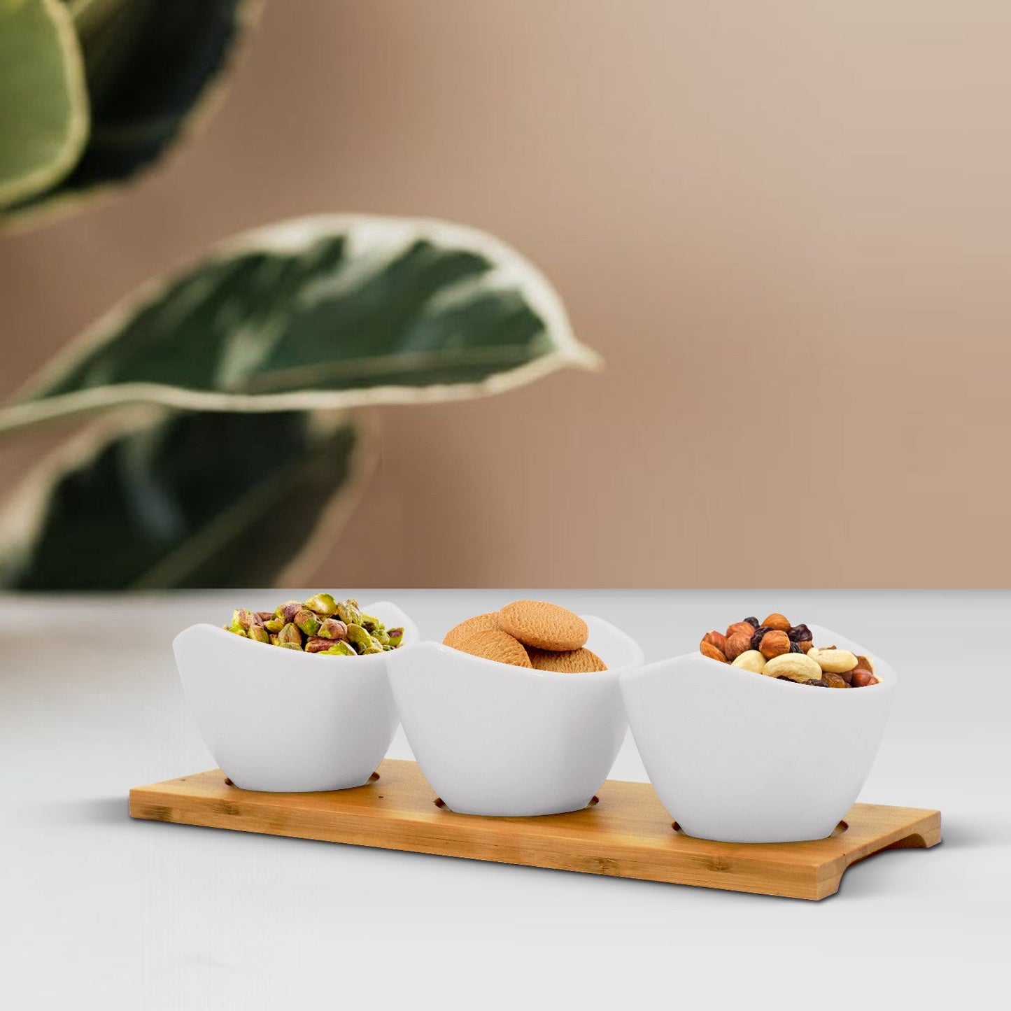 VON CASA Bowls, with Wooden Tray, for Home, Office, Restaurants, White, Ceramic & Bamboo, Set of 3